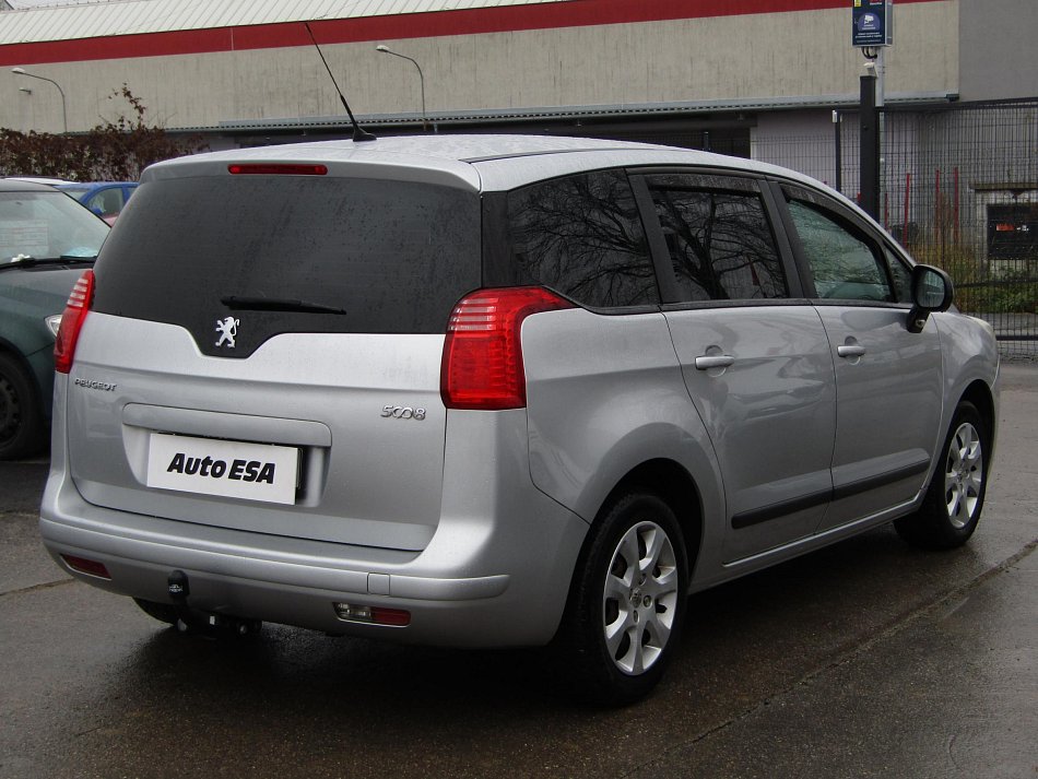 Peugeot 5008 1.6i 