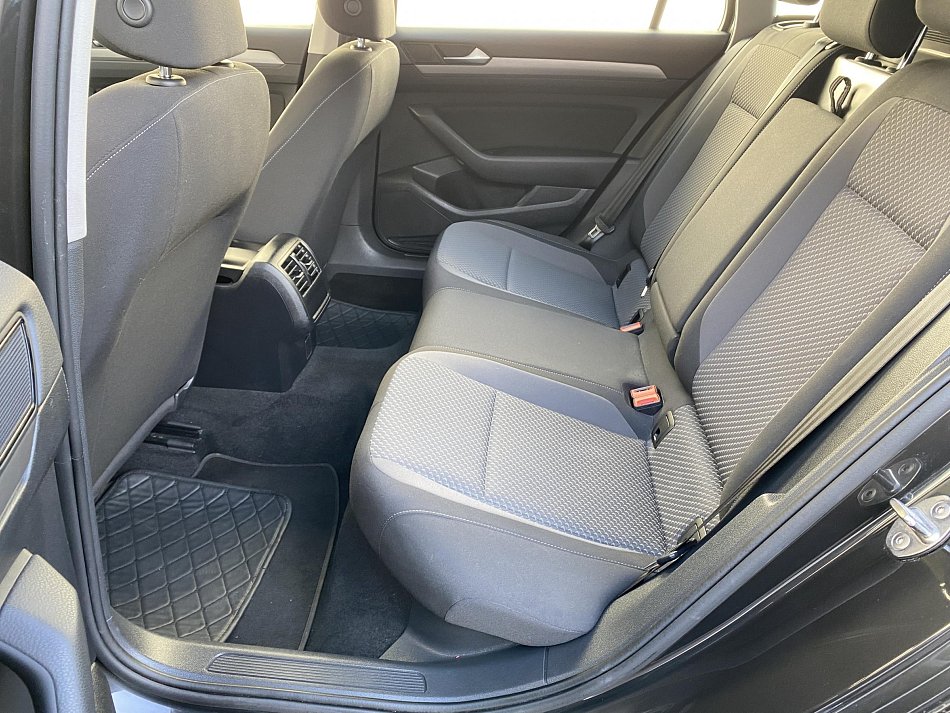 Volkswagen Passat 2.0 TDi 