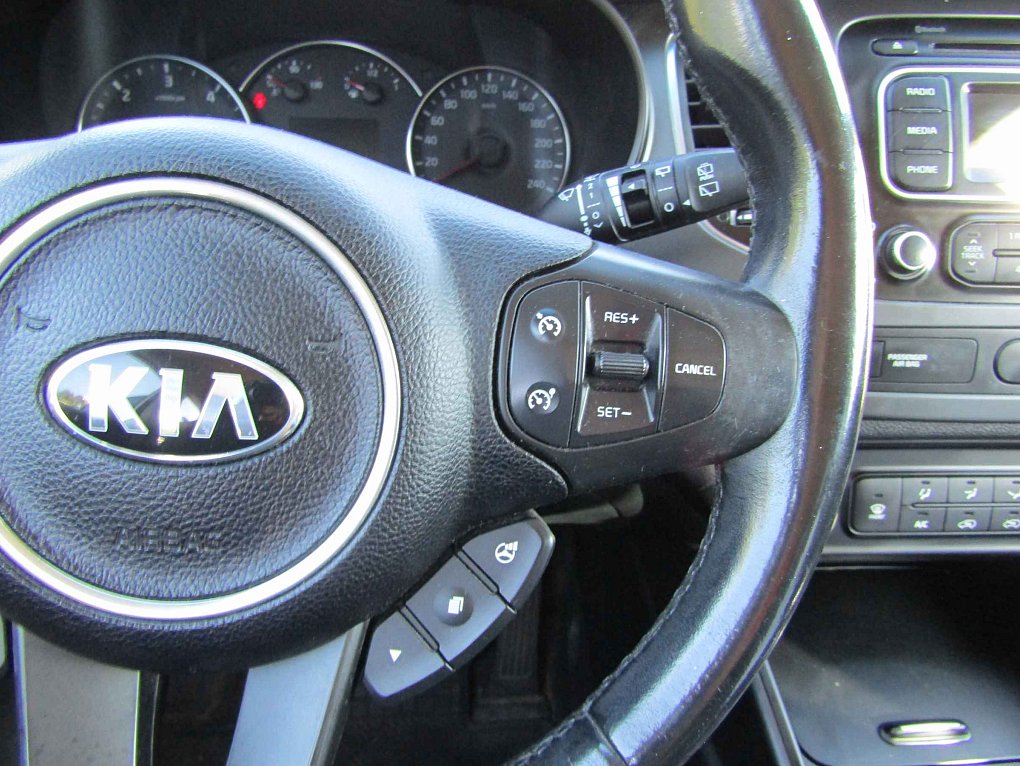 Kia Carens 1.7 CRDi 