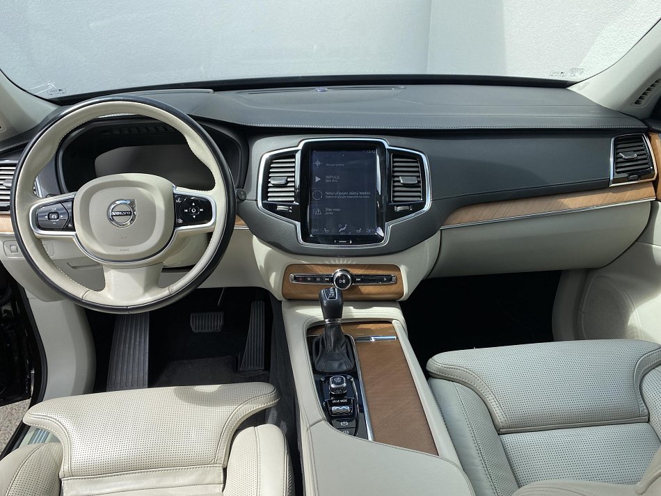 Volvo XC90 2.0 
