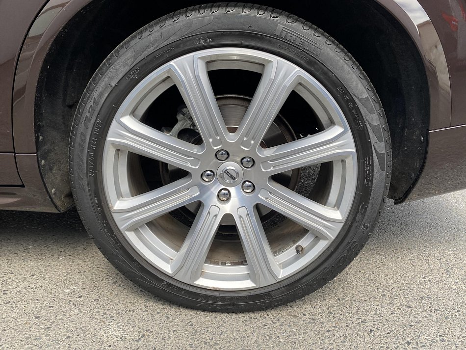 Volvo XC90 2.0 