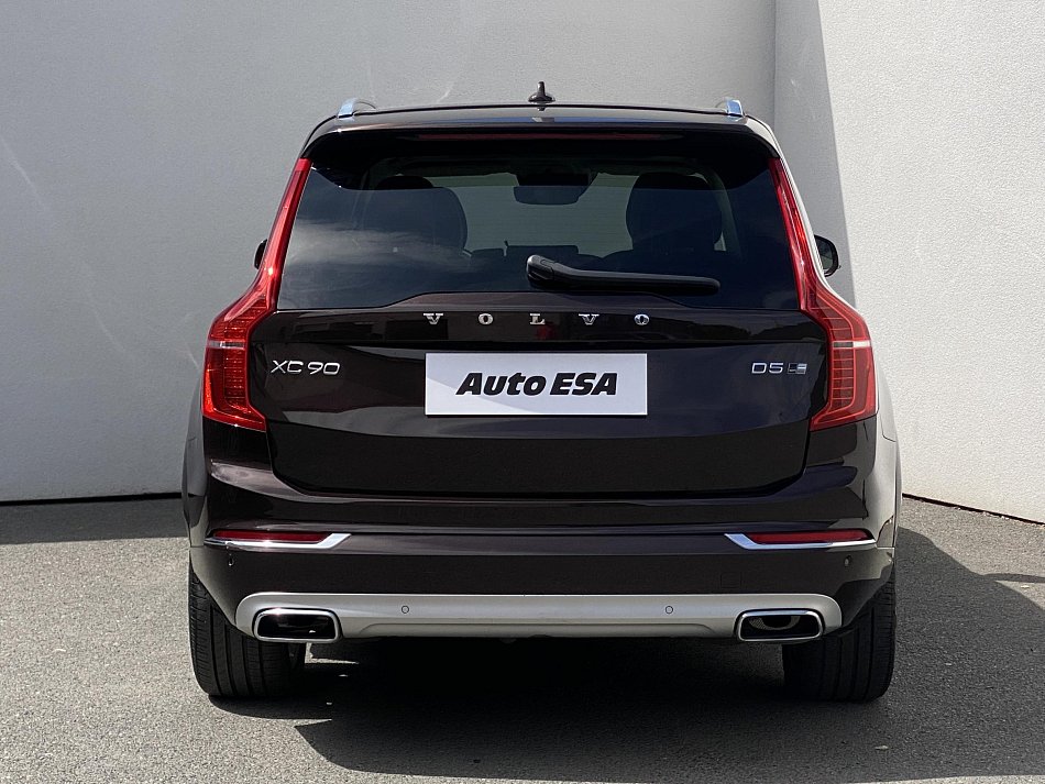 Volvo XC90 2.0 
