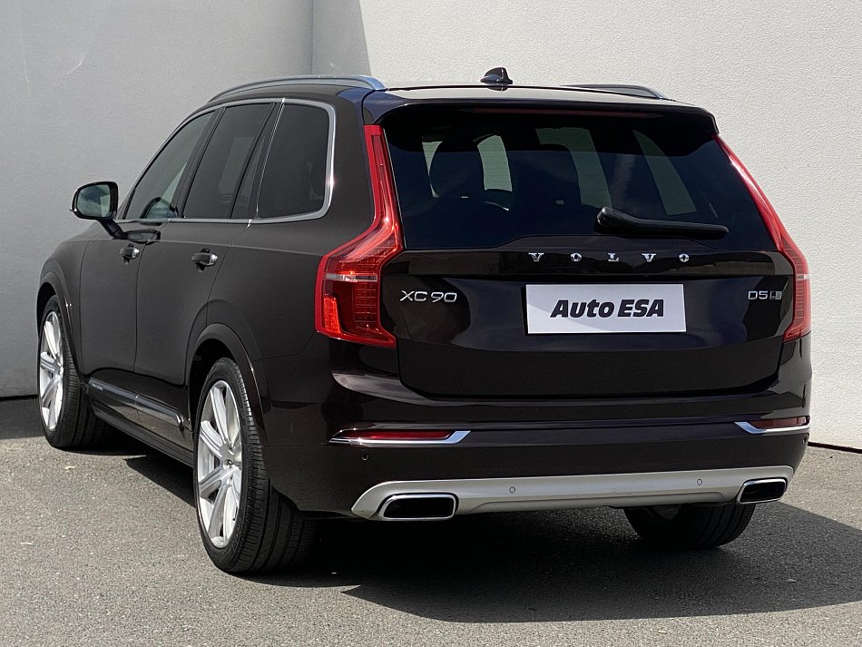 Volvo XC90 2.0 