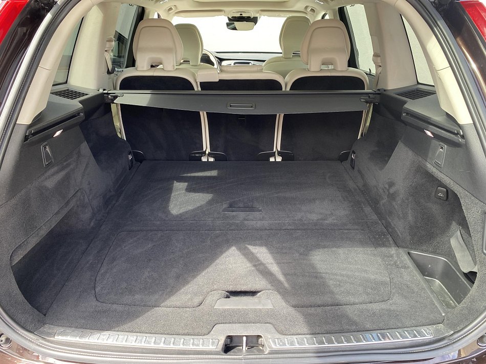 Volvo XC90 2.0 