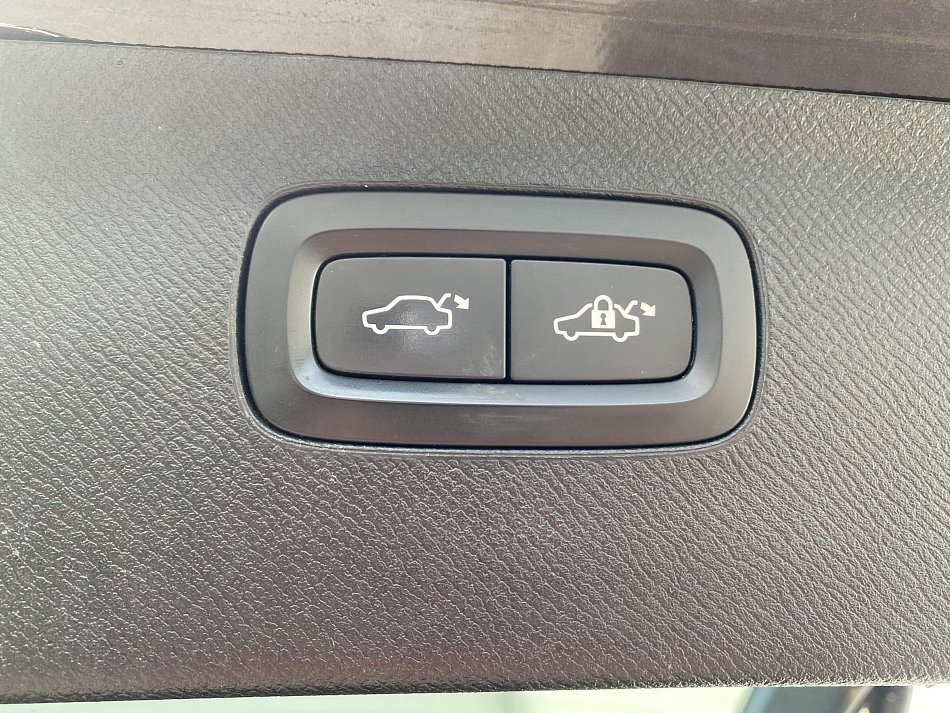 Volvo XC90 2.0 