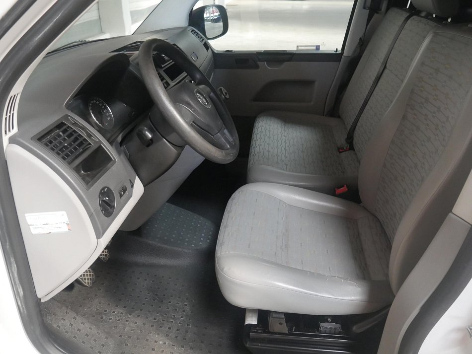 Volkswagen Transporter 2.0TDi  L2H2