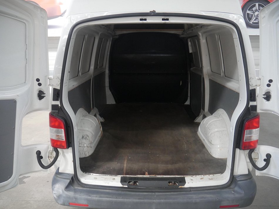 Volkswagen Transporter 2.0TDi  L2H2