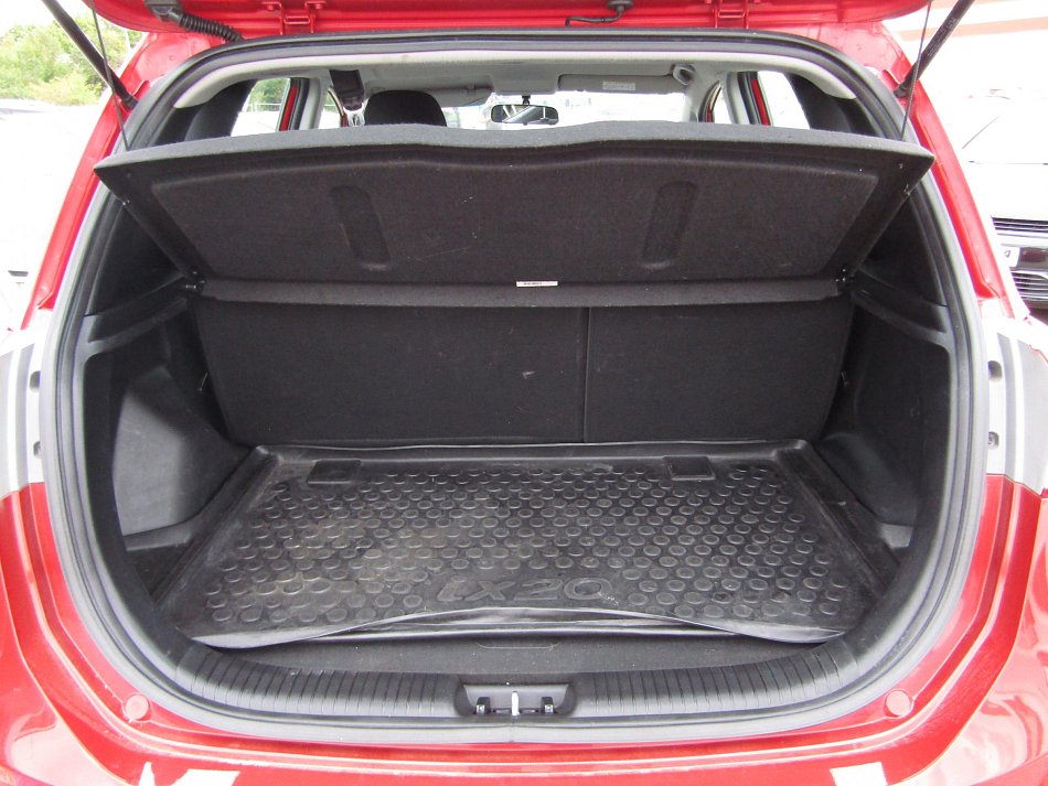 Hyundai Ix20 1.4i 