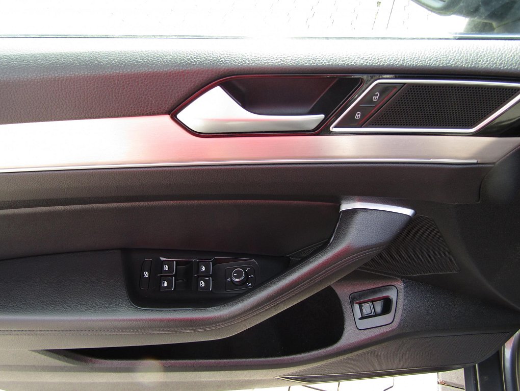 Volkswagen Passat 2.0 TDi Highline