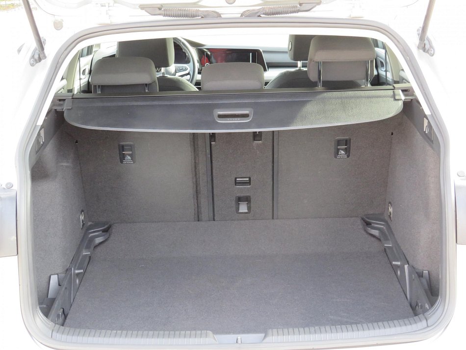 Volkswagen Golf 1.0 TSI 