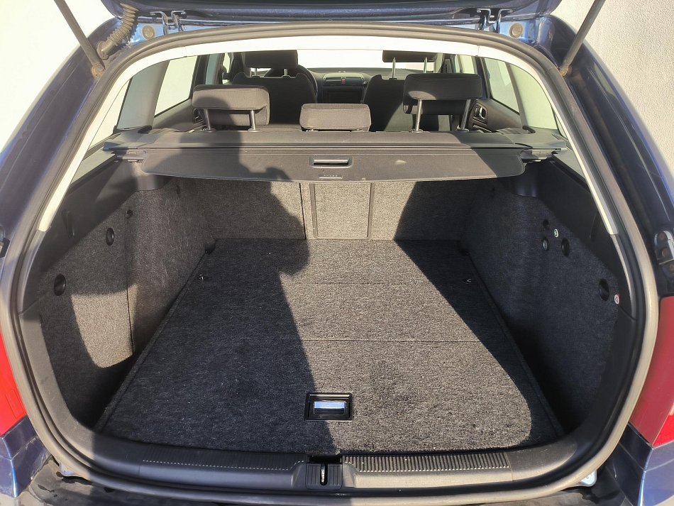 Škoda Octavia II 1.6 FSI  Sport