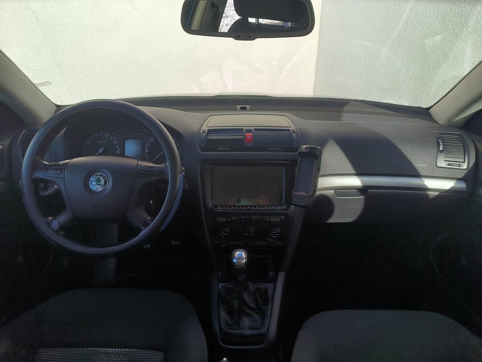 Škoda Octavia II 1.6 FSI  Sport