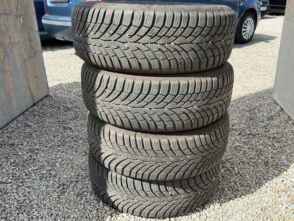 BMW Řada 1 1.5 i Advantage 116i