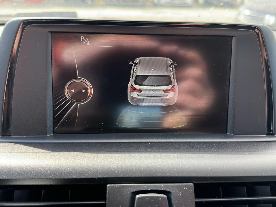 BMW Řada 1 1.5 i Advantage 116i