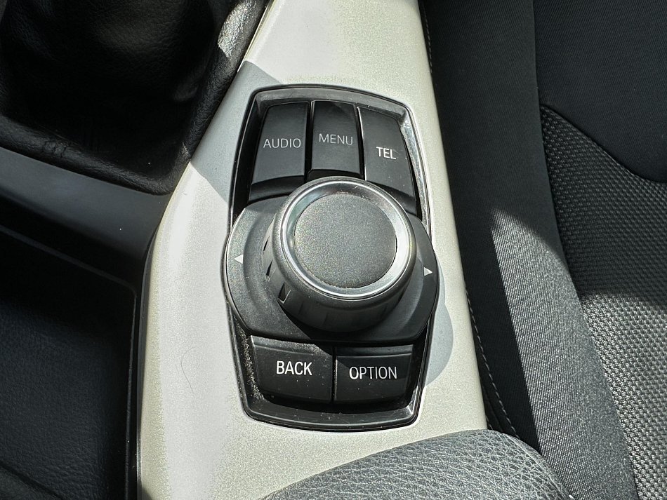 BMW Řada 1 1.5 i Advantage 116i