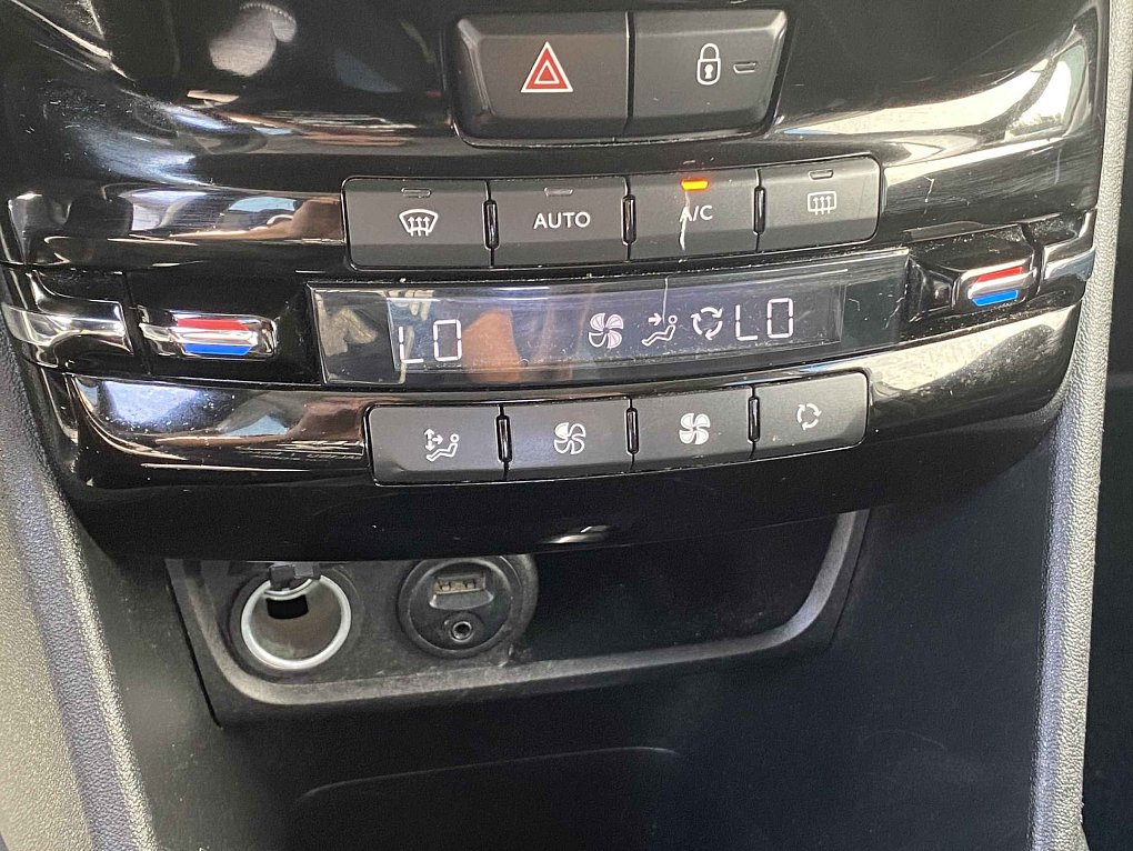 Peugeot 208 1.2 PT Allure