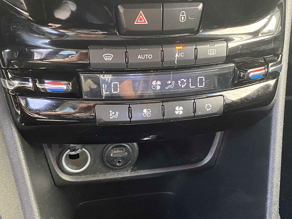 Peugeot 208 1.2 PT Allure