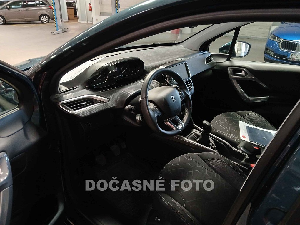 Peugeot 2008 1.2 
