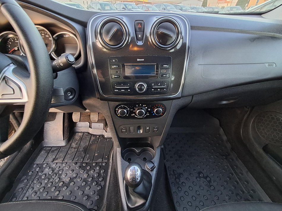 Dacia Logan 1.0i 