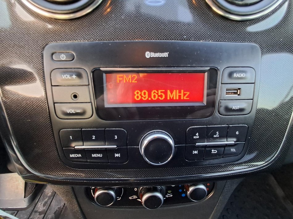 Dacia Logan 1.0i 