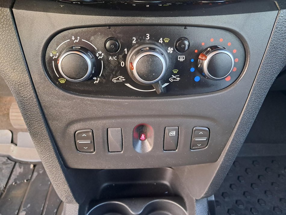 Dacia Logan 1.0i 