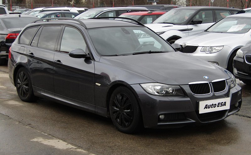BMW Řada 3 320 i  320 i