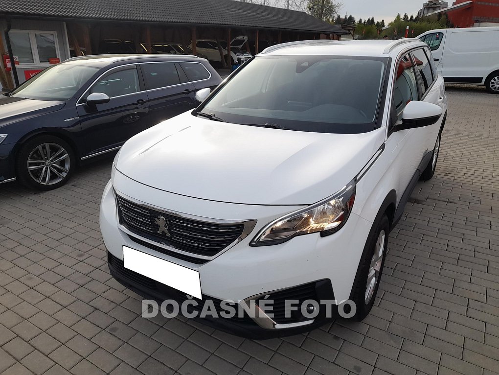 Peugeot 5008 1.2PT 