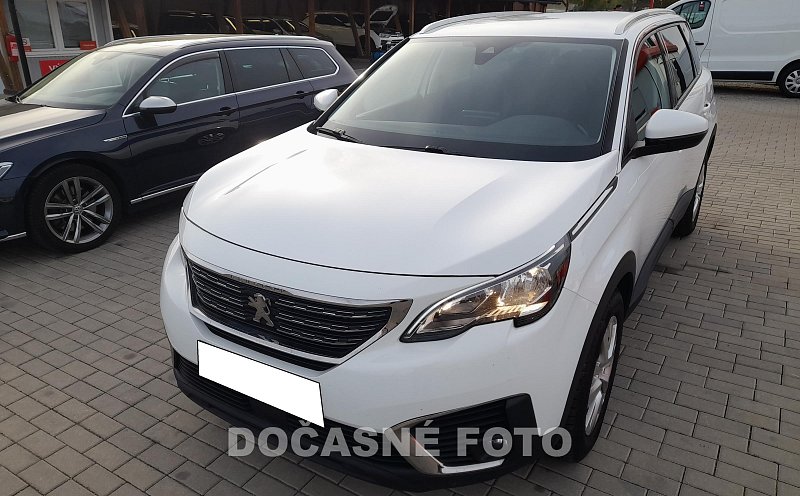 Peugeot 5008 1.2PT 