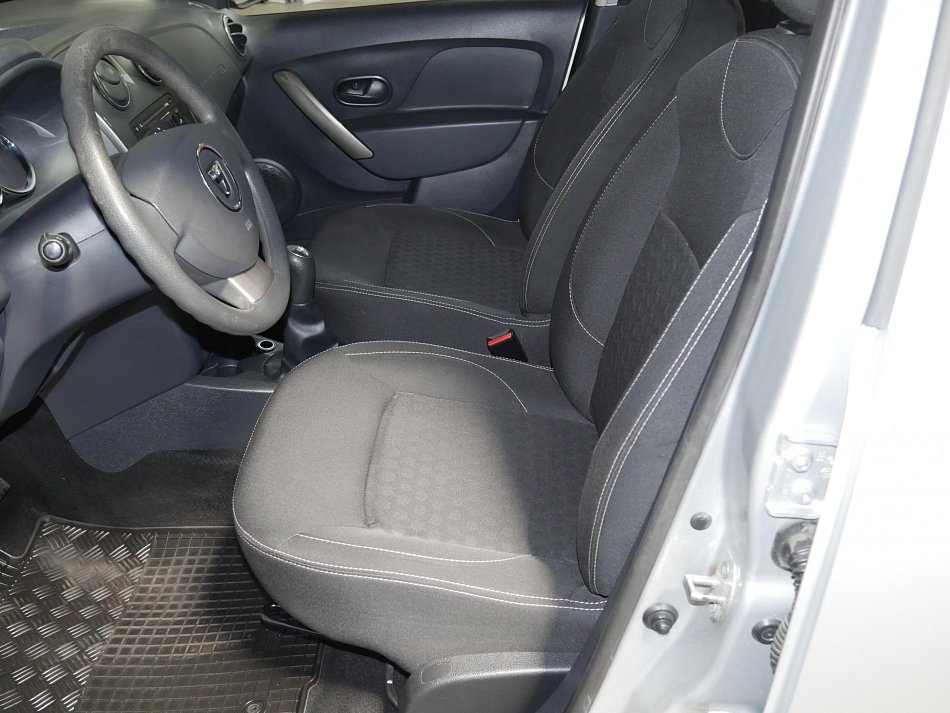 Dacia Sandero 1.2i 