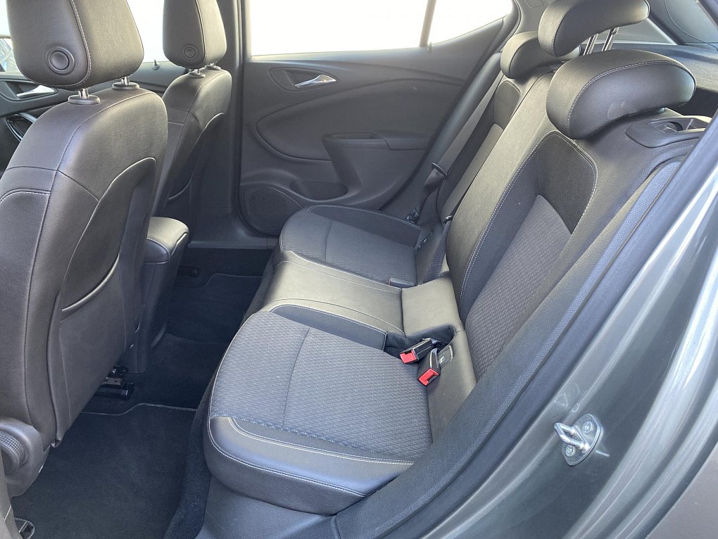 Opel Astra 1.0T Edition