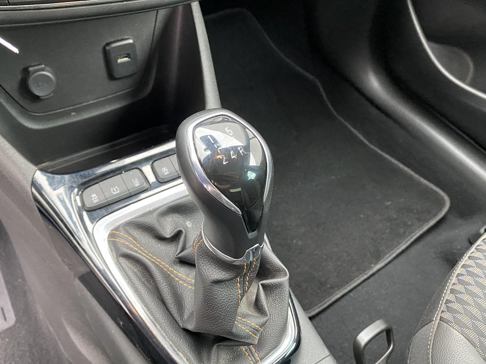 Opel Crossland X 1.2 PT Innovation