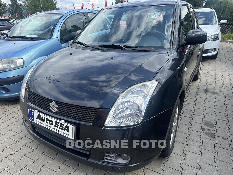 Suzuki Swift 1.3 i 
