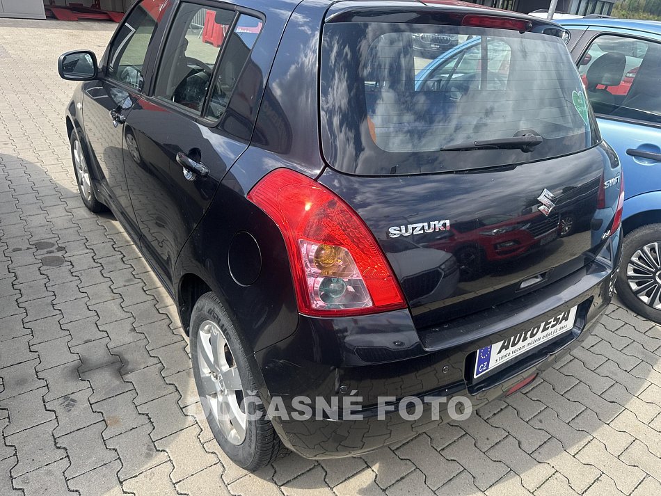Suzuki Swift 1.3 i 
