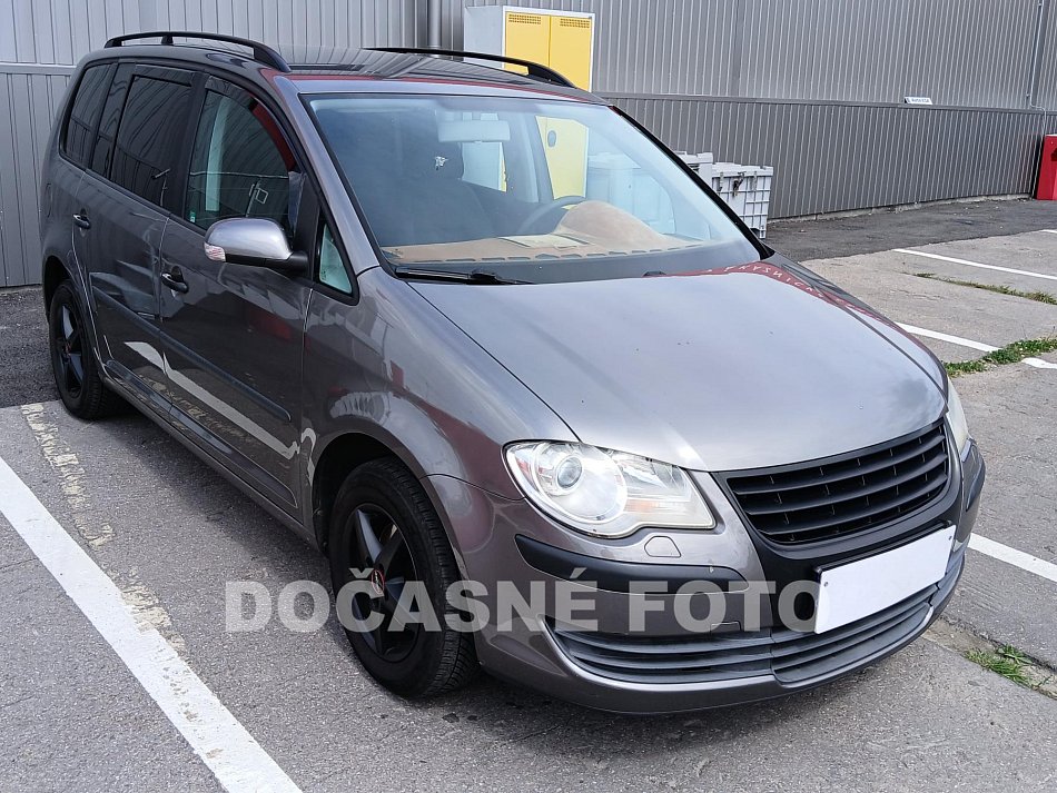 Volkswagen Touran 1.6i 