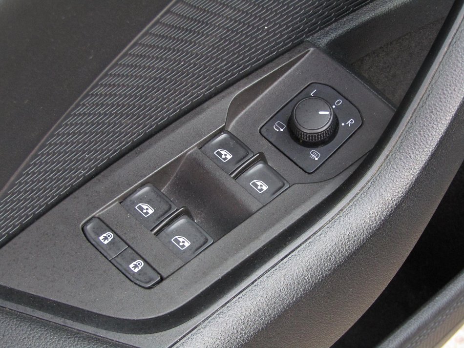 Škoda Octavia IV 1.5 TSi Style