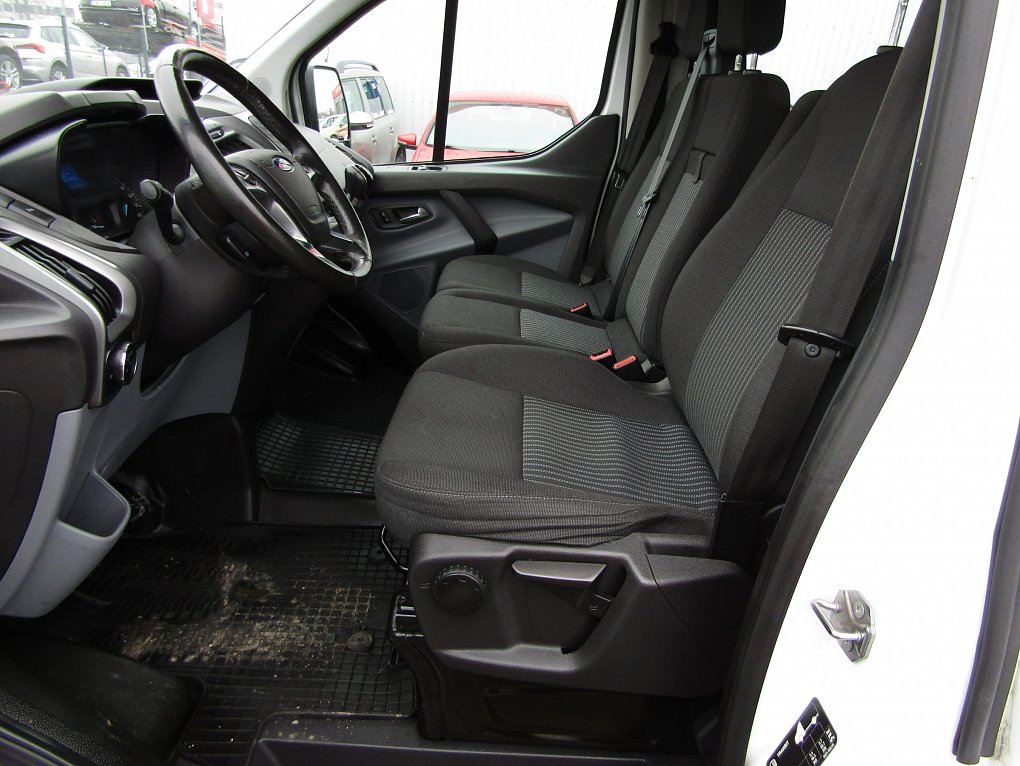 Ford Transit Custom 2.0TDCi Trend L1H2 6míst