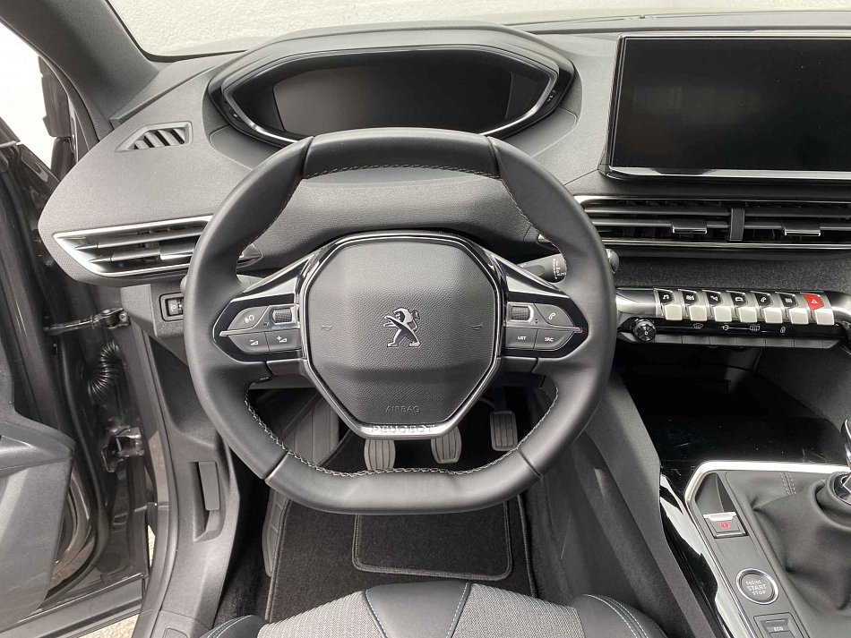 Peugeot 3008 1.2 PT Allure