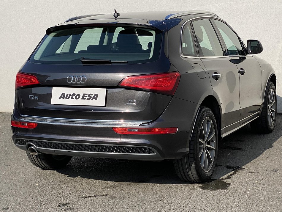 Audi Q5 2.0 TDi S-line Quattro