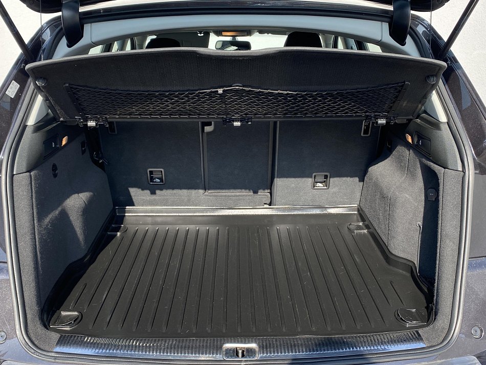 Audi Q5 2.0 TDi S-line Quattro