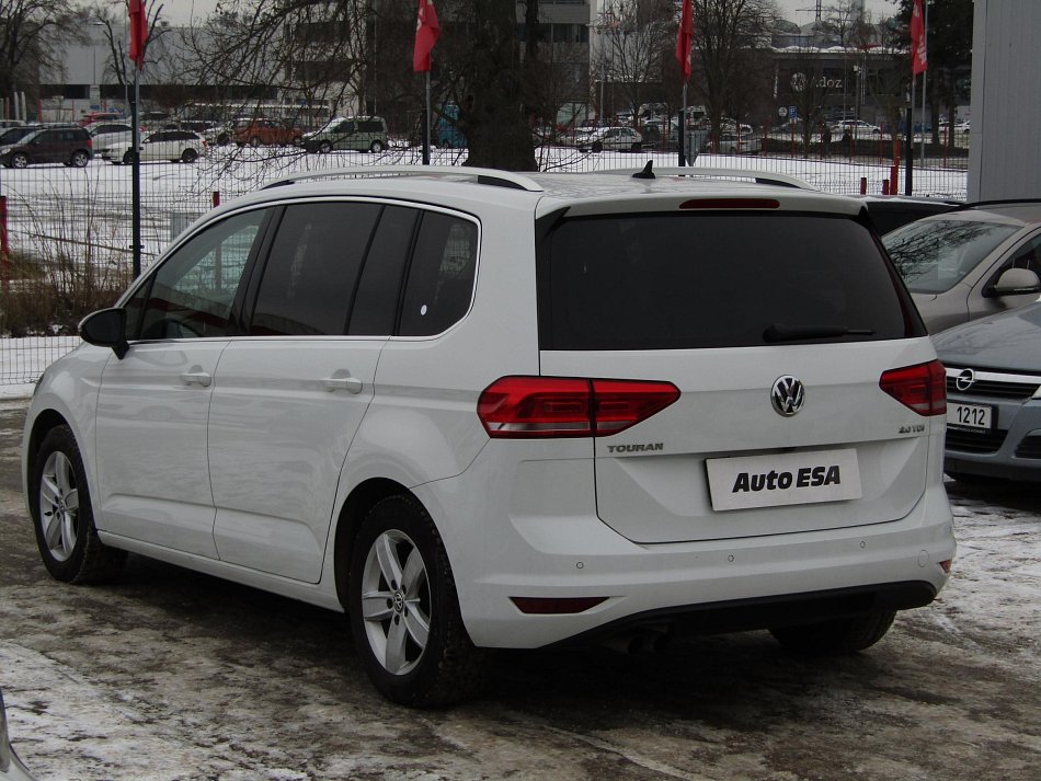 Volkswagen Touran 2.0 TDi 
