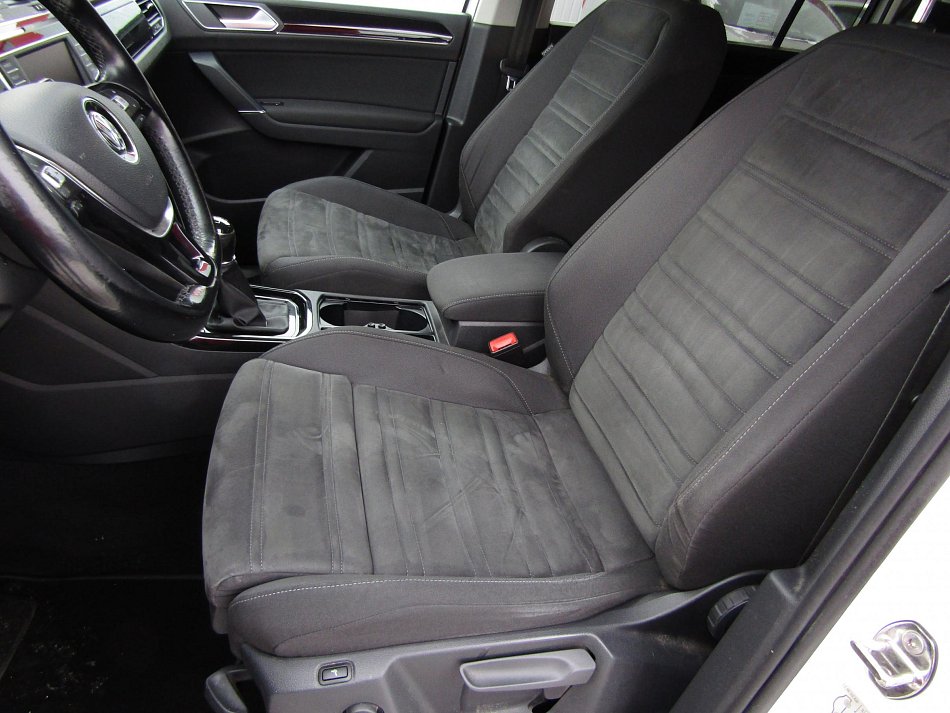 Volkswagen Touran 2.0 TDi 
