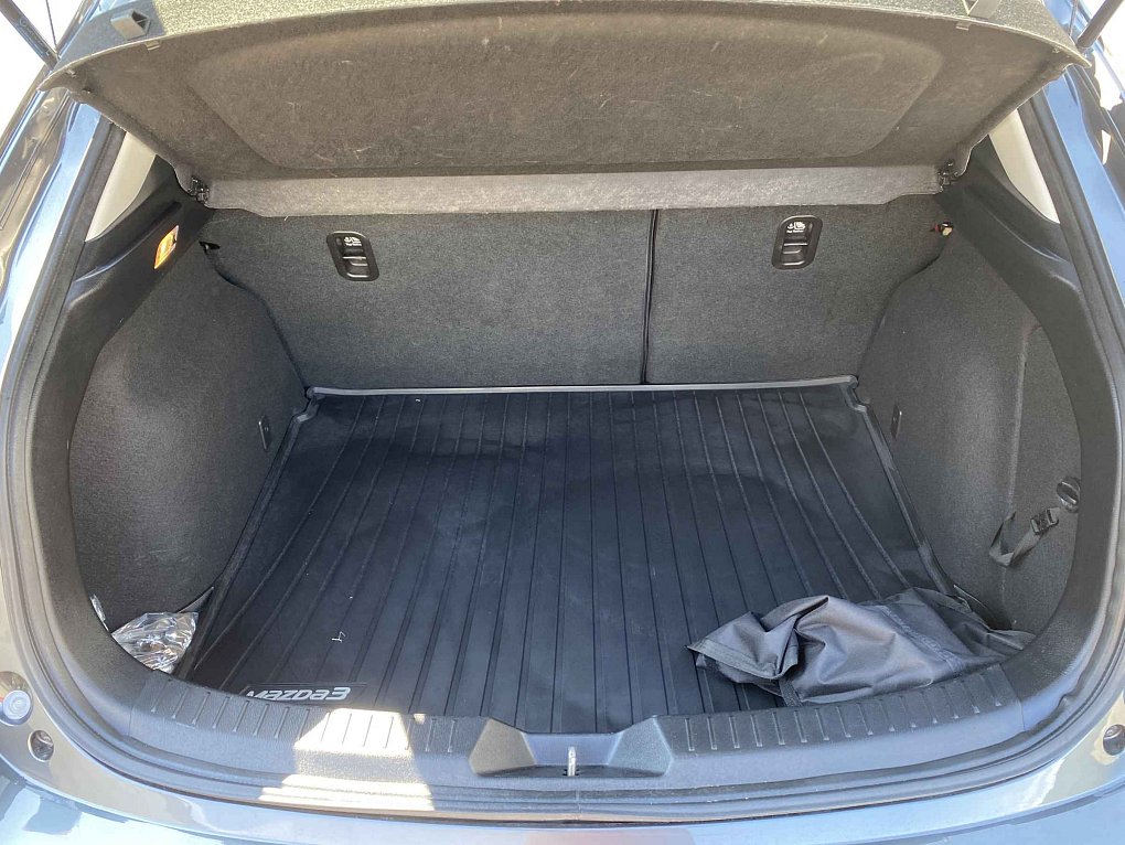 Mazda 3 2.0i 