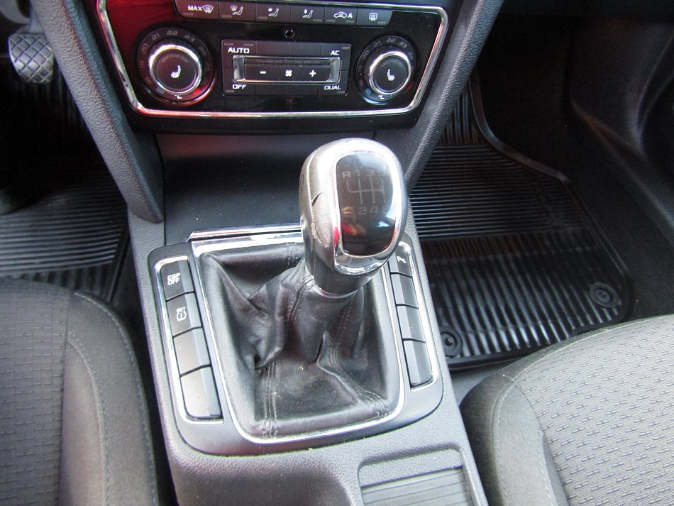 Škoda Superb II 2.0 TDi Elegance