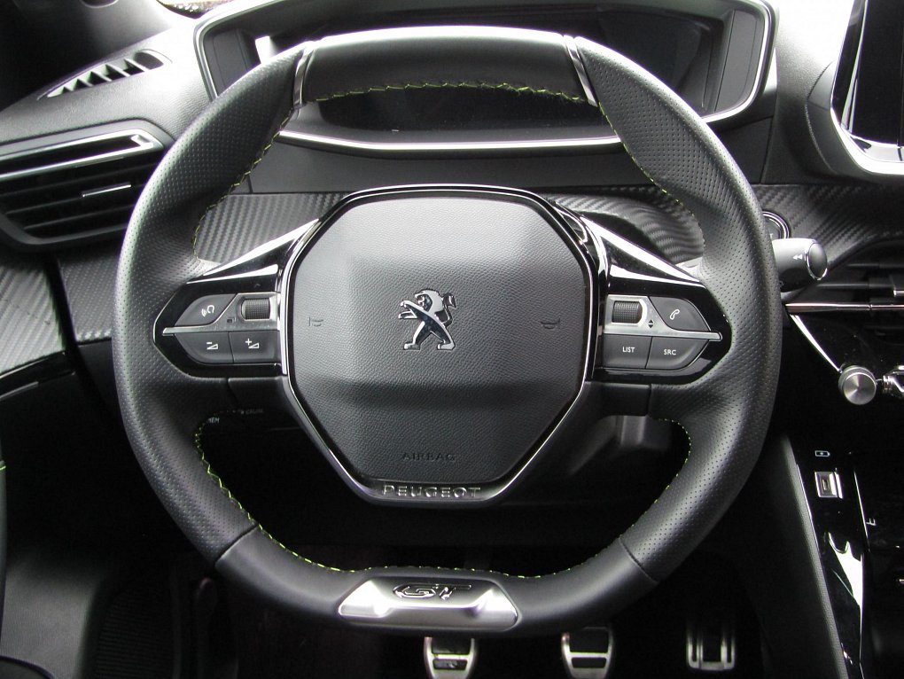 Peugeot 2008 1.2PT GT Line