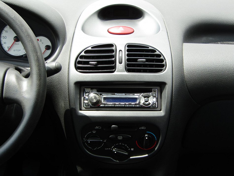 Peugeot 206 1.1i 