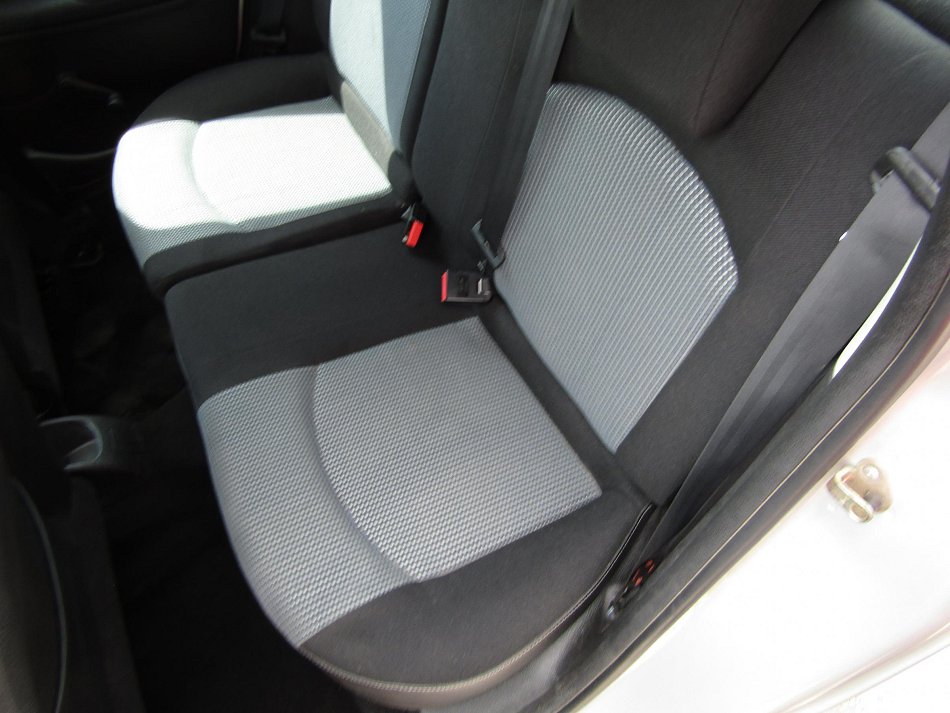 Peugeot 206 1.1i 