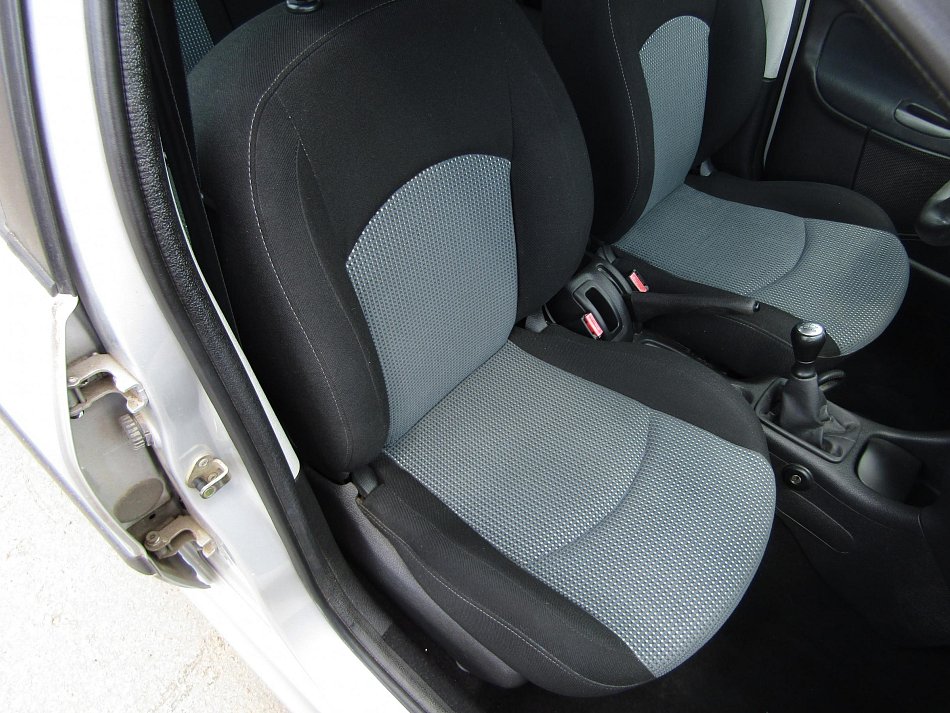 Peugeot 206 1.1i 