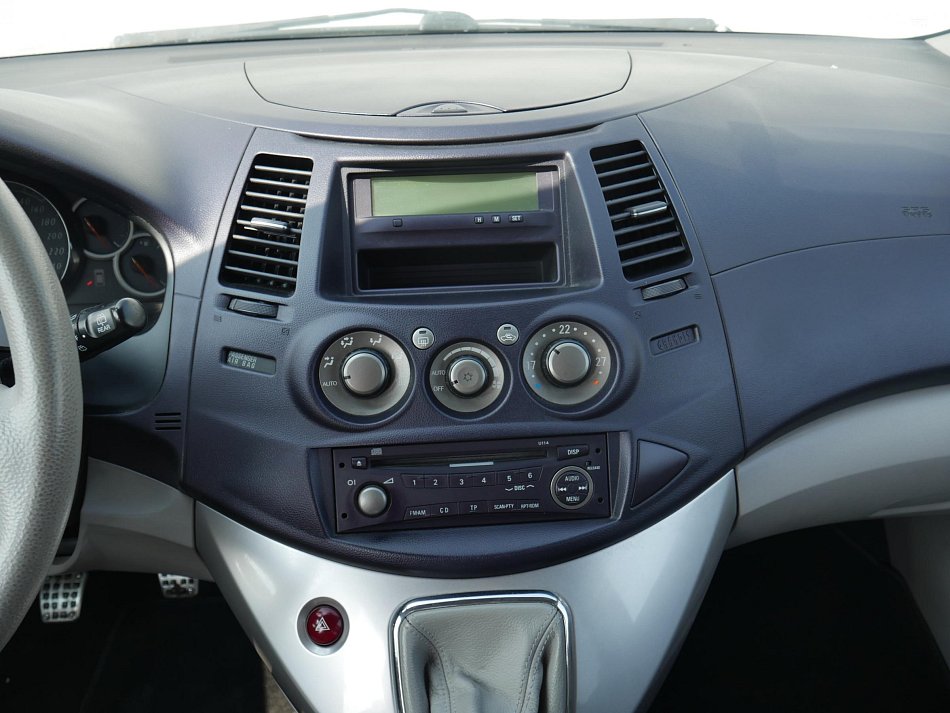 Mitsubishi Grandis 2.4 MIVEC 