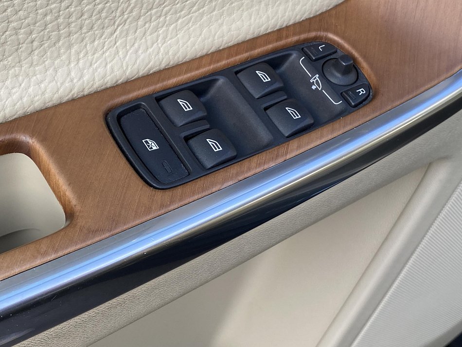 Volvo XC60 2.0 D4 Summum