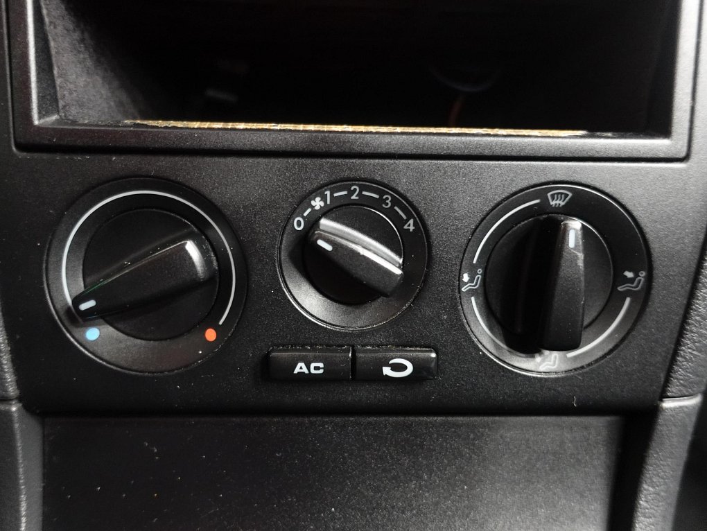 Škoda Octavia 1.6i Elegance